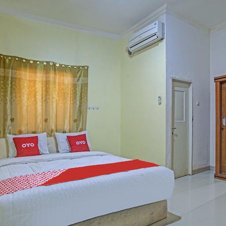 Oyo 3883 The Red Hotel Bogor Bagian luar foto