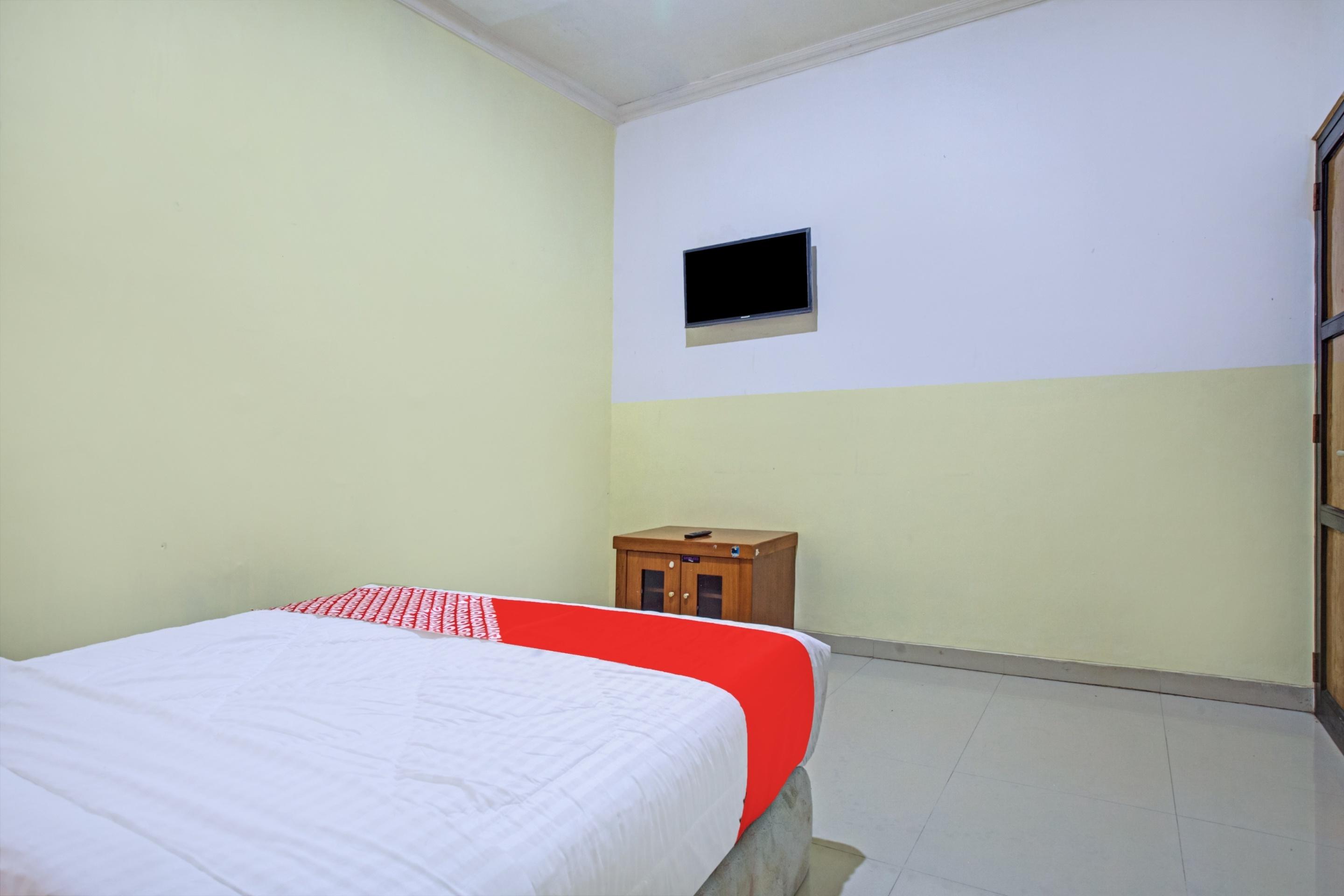 Oyo 3883 The Red Hotel Bogor Bagian luar foto