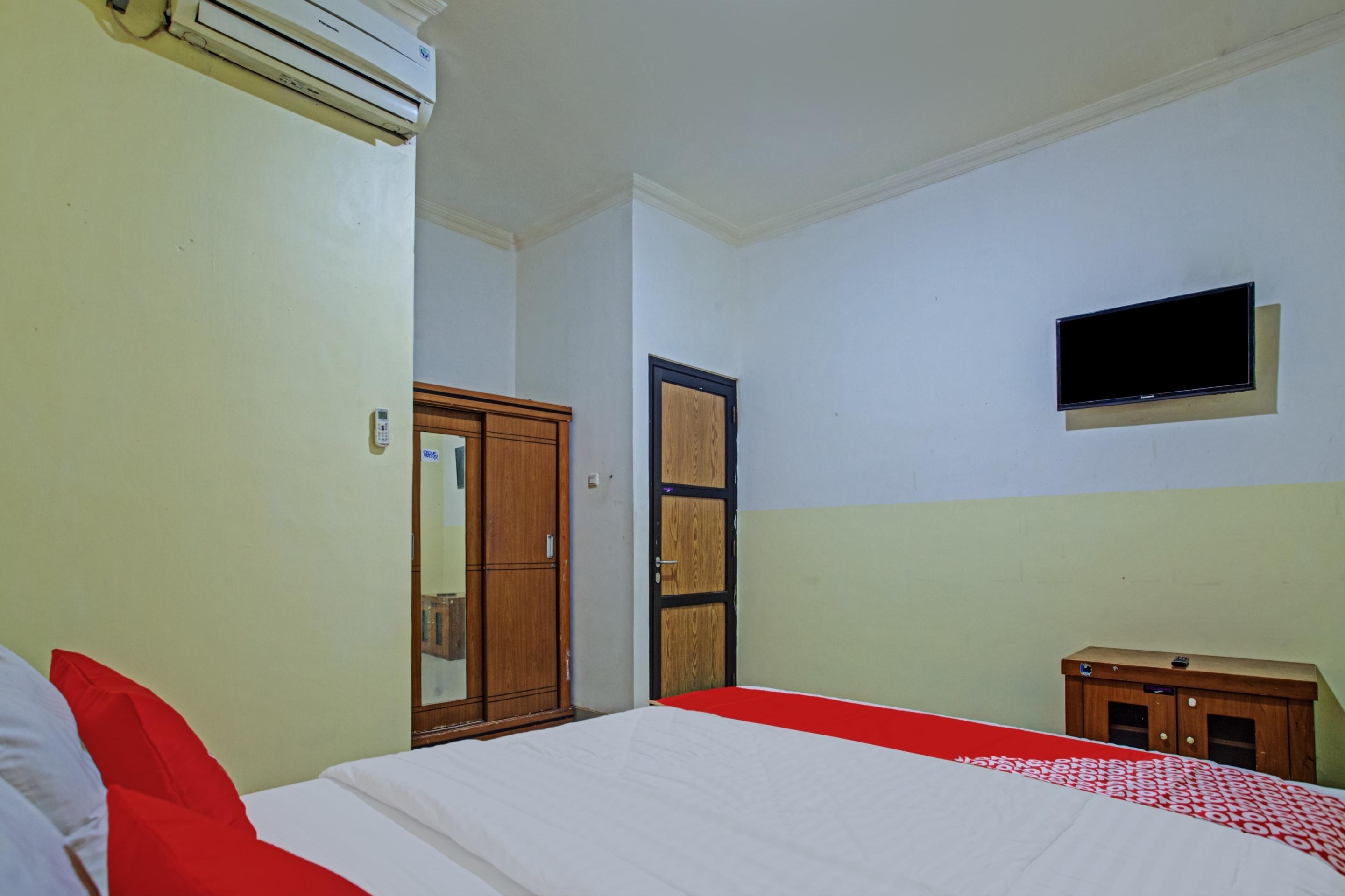 Oyo 3883 The Red Hotel Bogor Bagian luar foto