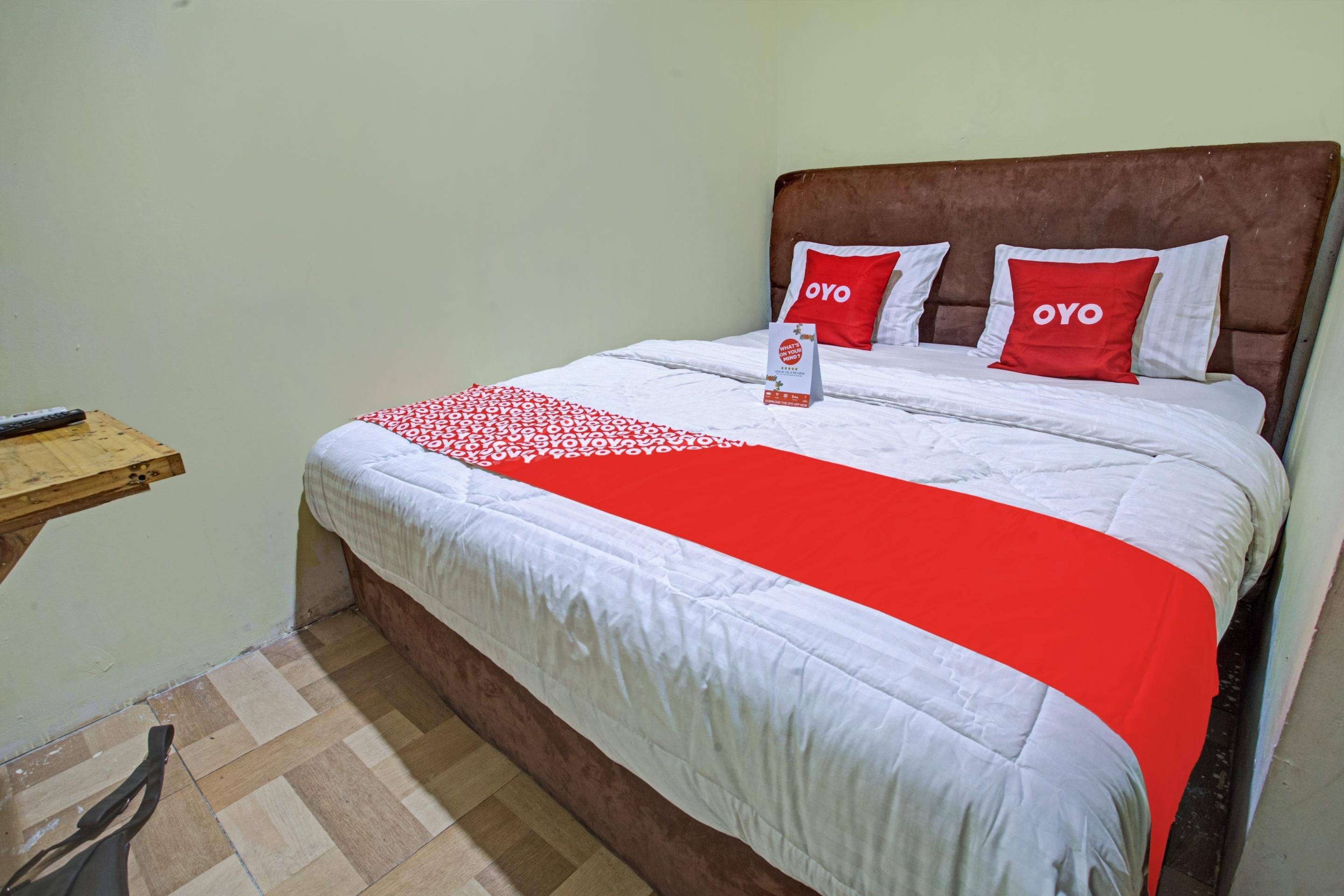 Oyo 3883 The Red Hotel Bogor Bagian luar foto