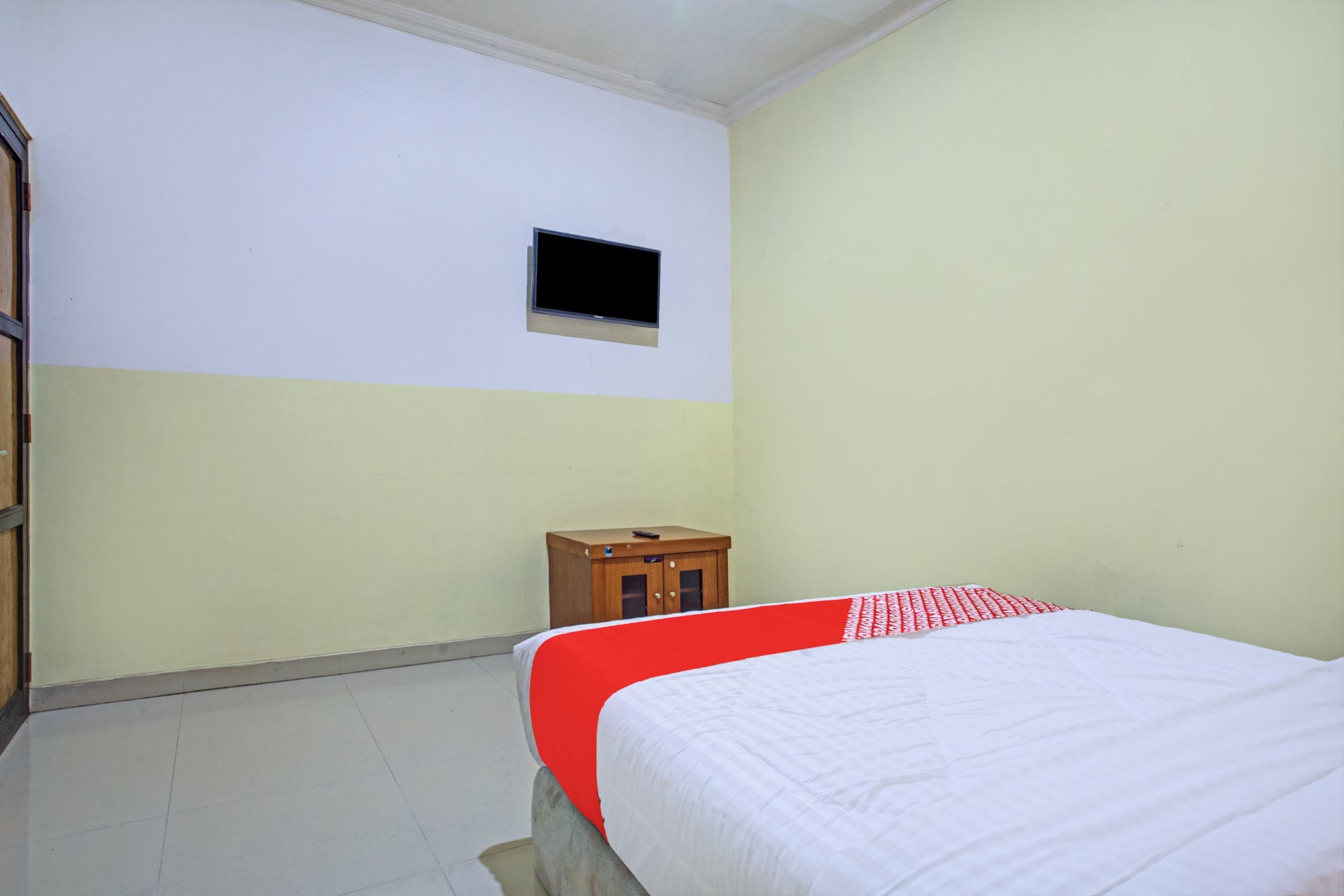 Oyo 3883 The Red Hotel Bogor Bagian luar foto